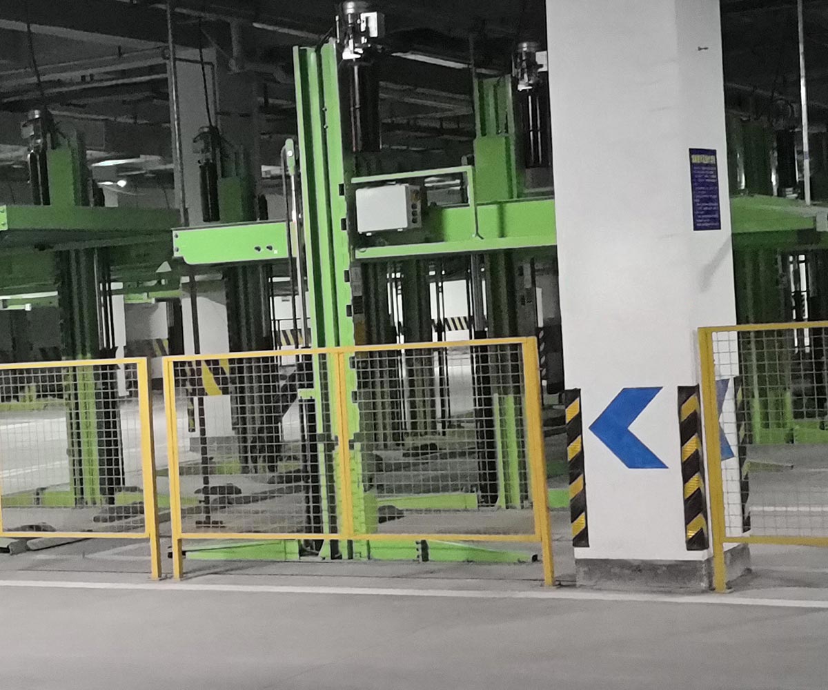 馬龍小區(qū)雙柱簡易升降立體車庫