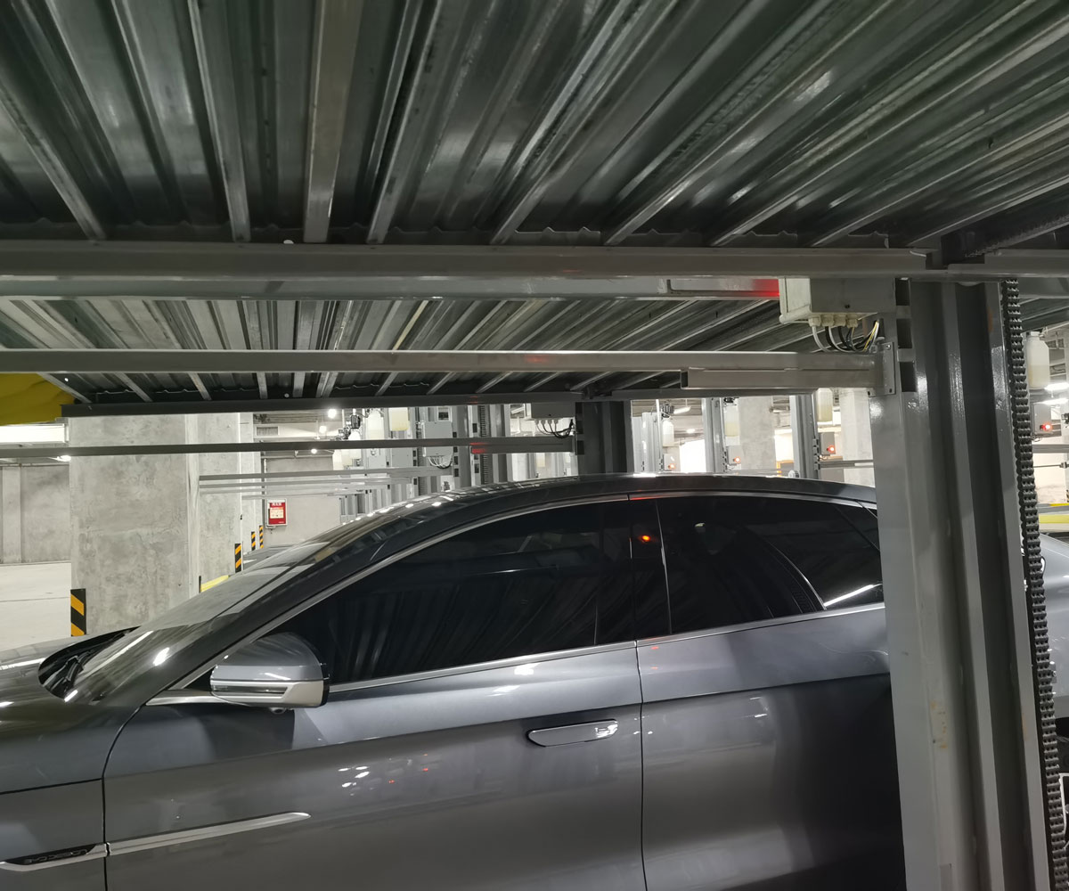 雙層簡易升降機(jī)械停車設(shè)備回收.jpg